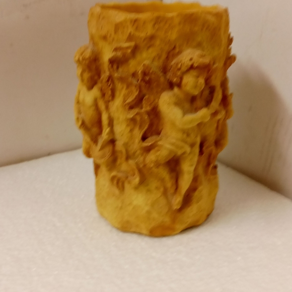 Lloyd's of London Angel Cherub Pillow candle or trinkets holder 8"x 3.5 Resin - Picture 2 of 5